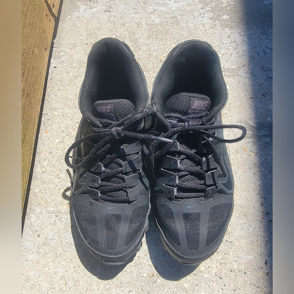 Men's Black Nike Running Shoes